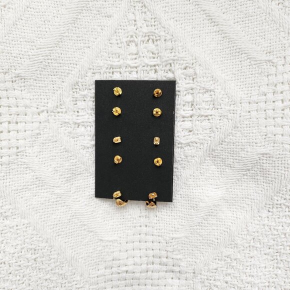 BFD Gold Toned Earring Set-Cross&Pearls Theme - Picture 4 of 5